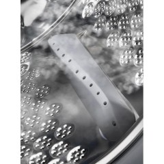 Стиральная машина AEG L7FEC48SR