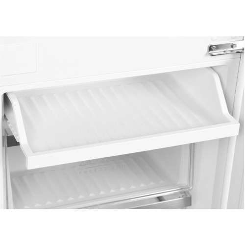 Встраиваемый холодильник Hyundai CC4033FV в Краснодаре