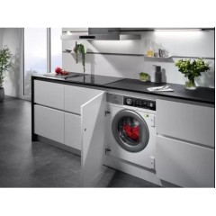 Встраиваемая стиральная машина AEG L8FBE48SRI