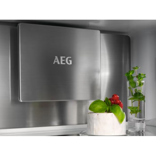 Встраиваемый холодильник AEG NSC8M191DS в Краснодаре