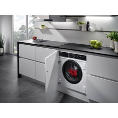 Встраиваемая стиральная машина AEG L7FNE48SI
