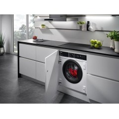 Встраиваемая стиральная машина AEG L8FBE48SCI
