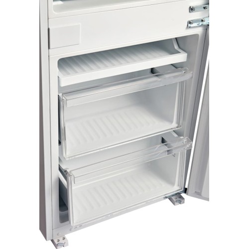 Встраиваемый холодильник Hyundai CC4023F в Краснодаре