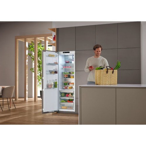 Встраиваемый холодильник Miele K 7747 C в Краснодаре