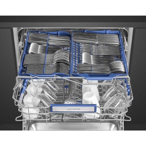 Встраиваемая посудомоечная машина Smeg STL323BL в Краснодаре