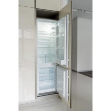Встраиваемый холодильник Kuppersbusch FKG 8300.1i